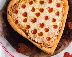 Image of heartshaped pizza