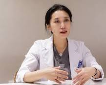 이미지 제안 2: 0세와 1세 연령별 부모급여 금액을 한눈에 비교한 인포그래픽 카드뉴스