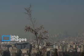 هوای تهران ناسالم؛ بیماران قلبی در خانه بمانند