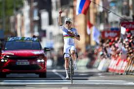 Lieja-Bastoña-Lieja: Pogačar, a una de Merckx