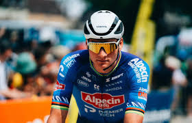 Van der Poel, Pogacar, and Evenepoel meet in Montmartre to decide the finale in Paris: schedules and key points of the final stage of the 2026 Tour