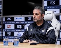 Alexandre Mattos reforça peso do Santos e exalta Neymar: “Está aqui porque quer”