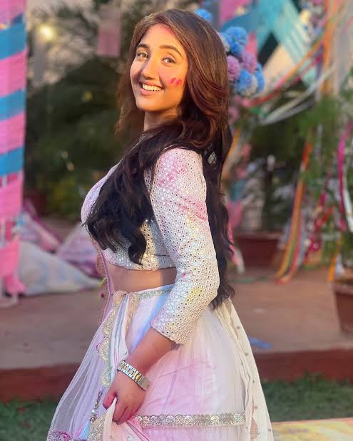 Ashnoor Kaur (@ashnoorkaur) • Instagram photos and videos