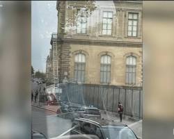 صورة Louvre Museum jewelry theft heist scene security footage concept