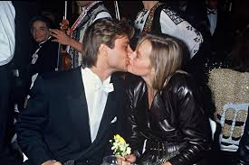 « On avait 22 ans et ça a été le coup de foudre » : Estelle Lefébure revient sur son mariage avec David Hallyday