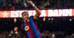 برشلونة يستعرض عضلاته بفضل هاتريك رافينيا وقذائف كانسيلو