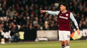 Edson &Aacute;lvarez con la camiseta del West Ham y la selecci&oacute;n mexicana