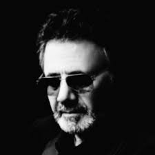 دانلود آهنگ جدید معین به اسم من به زیباییِ تو هرگز ندیدم: من به زیباییِ تو هرگز ندیدم، در خیالم هم ندیدم با تو به هر چه که باید در دلو جان می‌رسیدم، من رسیدم