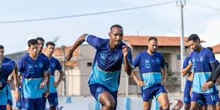 Luis Fernando prega cautela em jogo de ida na Colina