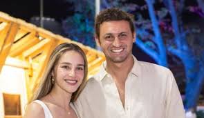 Arturo Elias Slim y Paula Albarrán celebran su boda; los primeros detalles