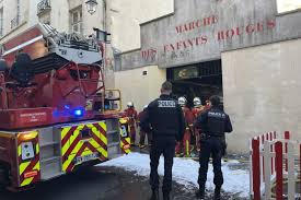 Le feu détruit un emblématique marché, 3 arrestations après un meurtre au pistolet-mitrailleur : l'info en Ile-de-France