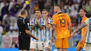 Voert FIFA cruciale regel door? ’Gele kaarten tijdens WK 2026 ook al na groepsfase geschrapt’