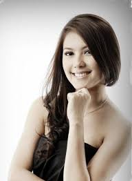 Hasil gambar untuk bugil telanjang NAJWA SHIHAB indonesia presenter tv