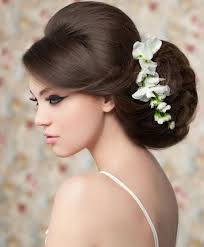 Resultado de imagem para PENTEADOS NOIVAS 2016