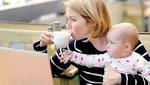  Motherhood Can Make a Woman's Cells 'Older' by as Much as 11 Years