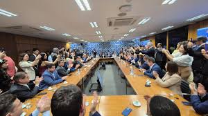 União Progressista aclama apoio a Flávio Bolsonaro