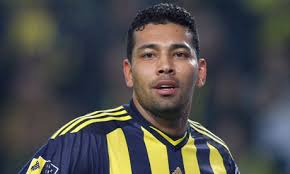 Arsenal have confirmed the signing of Fenerbahce&#39;s Brazil international defender André Santos on a &quot;long-term contract&quot;. - Andre-Santos-007