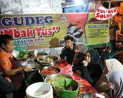 Kuliner solo jokowi oleh Pawon 24 Jam Gudeg Mbak Yus Solo