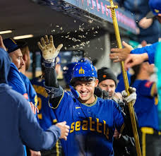Photos: Seattle Mariners take on Cleveland Guardians