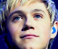 Datei:Niall (blue eyes).jpg – One direction Wiki - <b>Niall James Horan</b>, <b>...</b> - Niall_(blue_eyes)