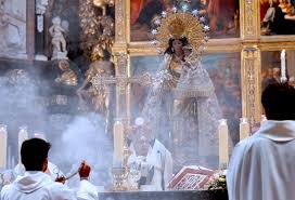 Misa de Pontifical en la Catedral, presidida por el Arzobispo