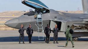 F-22 Raptor pilot launches into the sky using full afterburner power