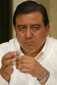 La Policía Ministerial de Chiapas detuvo al ex Gobernador de esa entidad, el priista Pablo Salazar, en el Aeropuerto Internacional de Cancún la tarde de ... - pablo_salazar
