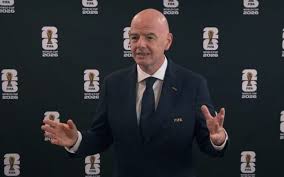 Torcedores detonam presidente da Fifa após vitória da Argentina: 'Já sabia'
