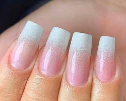 Imagem de alongamento de unhas com tips