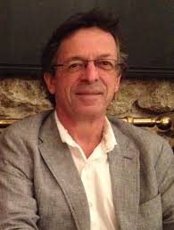 ​Dr. Michael Kahn works as a policy analyst on research and innovation. He has been advisor to the South African Ministers Kahn in Cannes.png - Kahn%2520in%2520Cannes