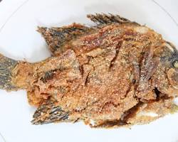 Image of Bluegill fish, Black Crappie fish, and panfried whole fish