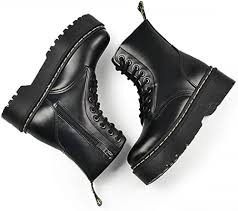 Give Her a Gift That Makes Her Memory Lasting – Black Boots From Trendyol at a 68% Discount Now!