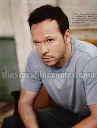 donnie - donnie-wahlberg Photo. donnie. Fan of it? 3 Fans. Submitted by BellaMetallica over a year ago - donnie-donnie-wahlberg-28760631-1033-1369