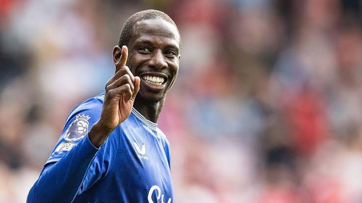 Everton news: Fan views on why club should keep Abdoulaye Doucoure - BBC  Sport