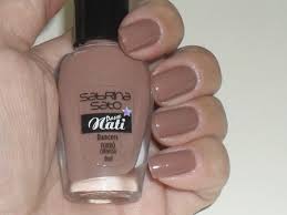 Resultado de imagem para esmalte nude e ouro nude