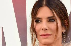 Luto antecipado, sofrimento e solidão mudaram personalidade de Sandra Bullock, dizem amigos