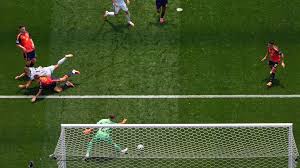 Fabián y De Keteleare sellan el empate al descanso entre España y Bélgica (1-1)