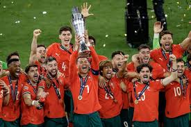 Cristiano Ronaldo Rela Patah Kaki demi Timnas Portugal, Cedera Lagi di Final tapi Kembali Juara