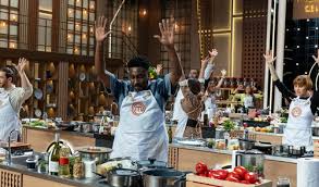 MasterChef Celebridades: Barraco, Insetos e Eliminação SURPREENDENTE!