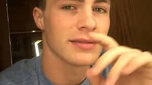 Résultat de recherche d'images pour "gay gif pinned tight against a wall"