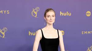 Elizabeth Debicki Reaches Peak Elegant in a Black Tank Dress at the 2024 
Emmy Awards