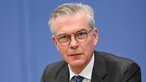 Martin Werding: Wirtschaftsweiser kritisiert SPD-Gesundheitsabgabe