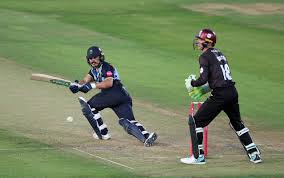 Carlson century sees Glamorgan to victory