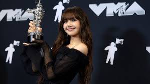 Lisa Announces Las Vegas Residency 'Viva La Lisa'