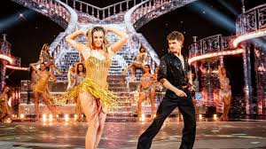 ENTRETIEN. Révélée à la « Star Academy », la chanteuse Emma vit « un rêve de petite fille » à « Danse avec les stars »