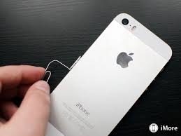 Résultat de recherche d'images pour "iphone 4 sim card slot"