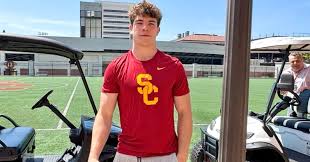 USC Lands Blue-Chip Edge Rusher Luke Wafle in Recruiting Victory - Imagen ilustrativa del artículo