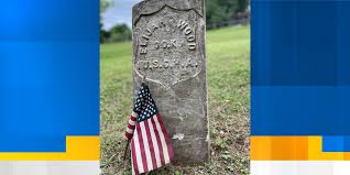 Elijah Wood: De la Guerre Civile Américaine à un Mariage Hobbit inattendu!