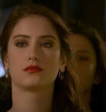 In Aşk-ı Memnu hazal kaya love..? Choose the right answer: - 1056406_1384517668971_307_325