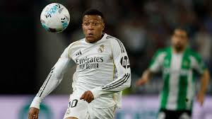 هل يشارك في الكلاسيكو؟.. تطورات حالة كيليان مبابي